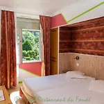 Szálloda Logis Restaurant Le Faude