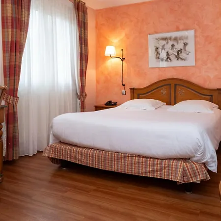 Logis Restaurant Le Faude Hotel