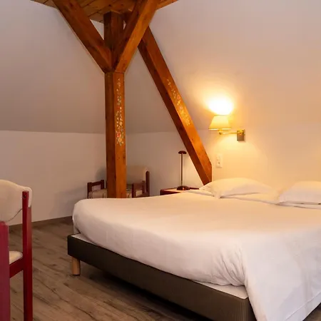 Logis Restaurant Le Faude Hotel 2*