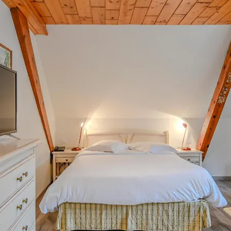 Logis Restaurant Le Faude Hotel