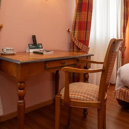 Logis Restaurant Le Faude Hotel