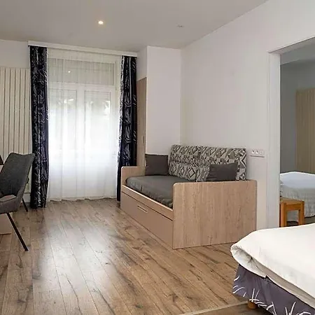 Logis Restaurant Le Faude 2*