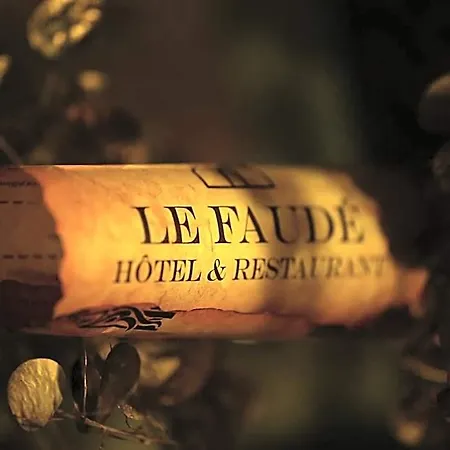 Logis Restaurant Le Faude מלון 2*