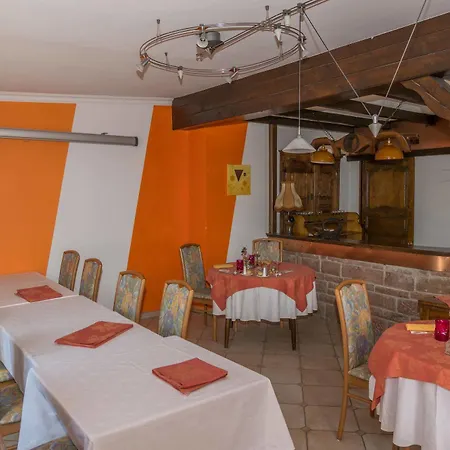 Logis Restaurant Le Faude 2*