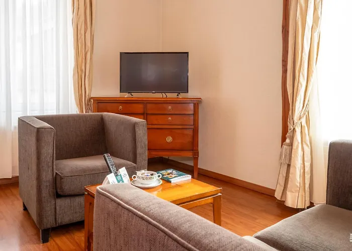 Logis Hotel Restaurant Le Faude 2*