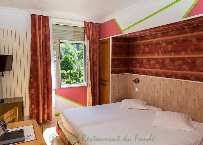 Hotel Logis Hotel Restaurant Le Faude