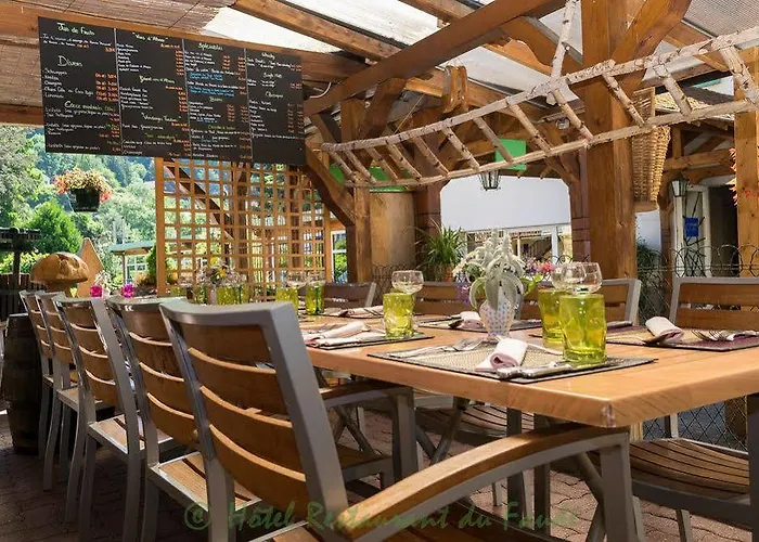 Logis Hotel Restaurant Le Faude 2*